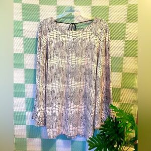 StyleStalker Runaways Dress Bell Sleeve w/Web Design Black and Nude Size…